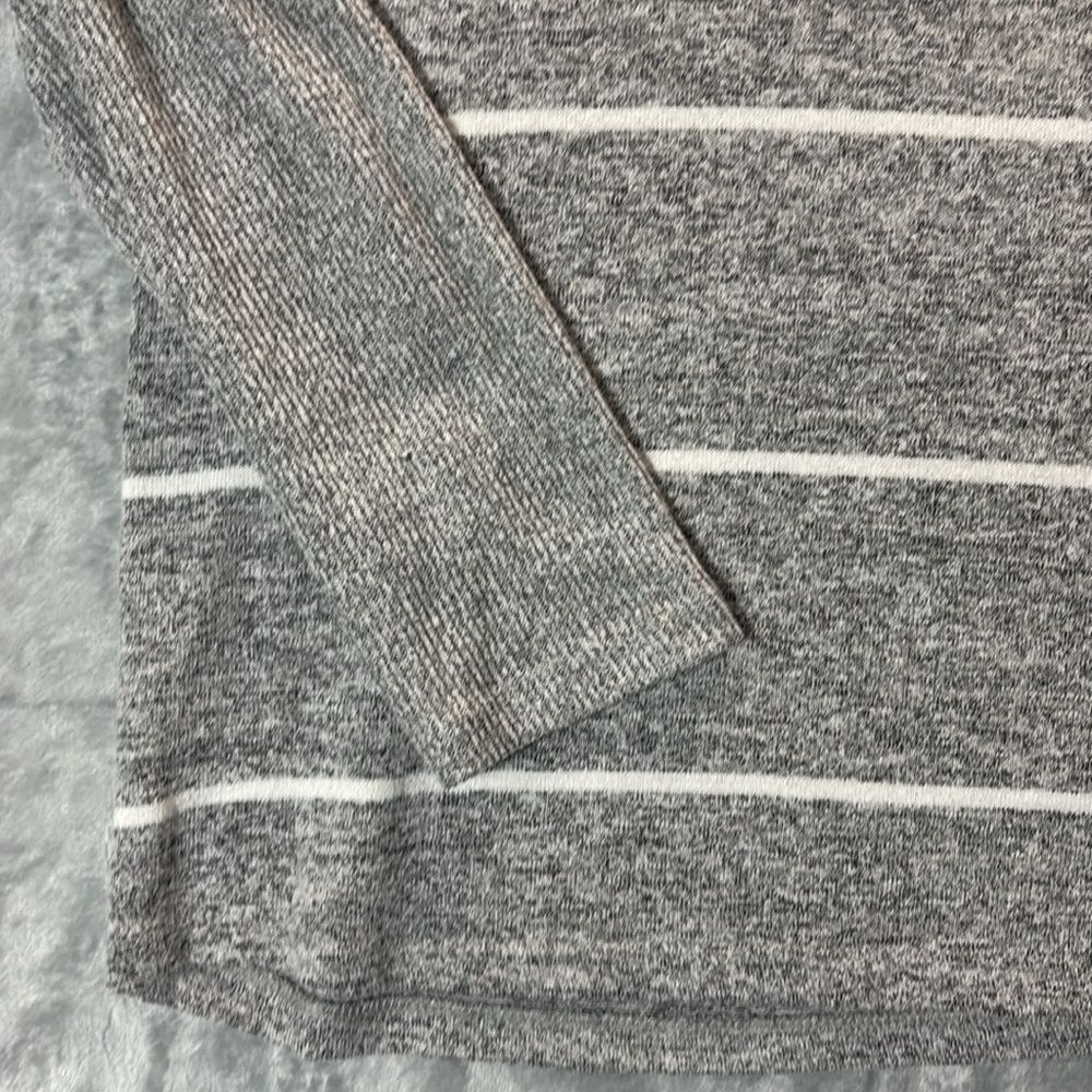 Maurice 24/7 Gray Striped Funnel Neck Button Detail Soft Size 1 - Picture 6 of 9
